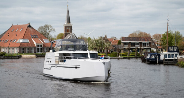 Thomasz Yachts - Motorboot Sneek